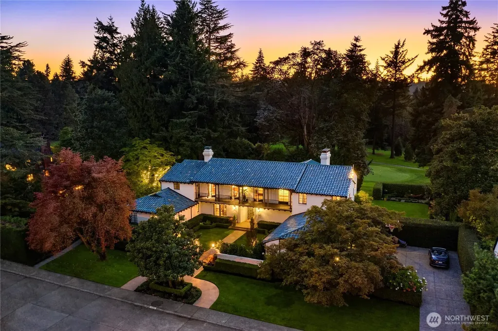1935 Parkside Drive E Seattle WA 98112