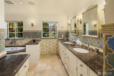 1935 Parkside Drive E Seattle WA 98112