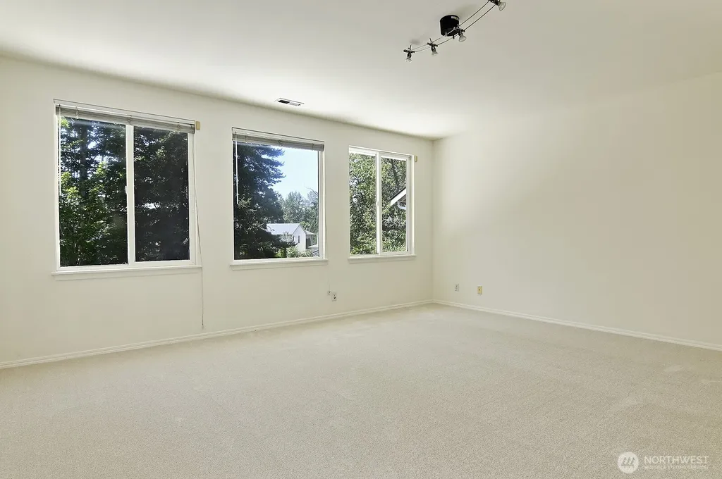 4313 NE 6th Court Renton WA 98059