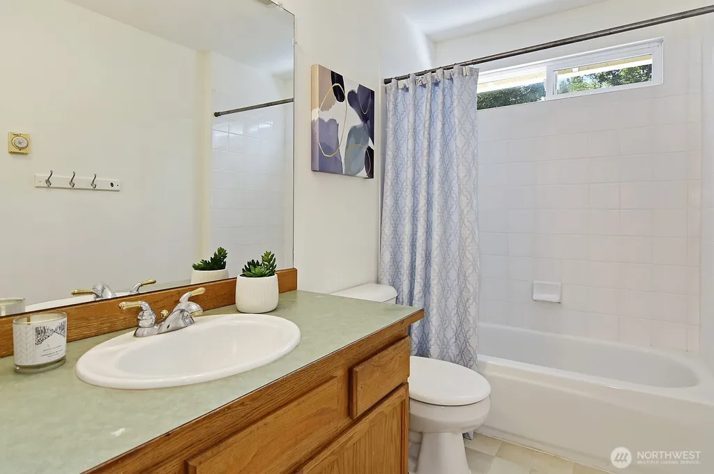 4313 NE 6th Court Renton WA 98059