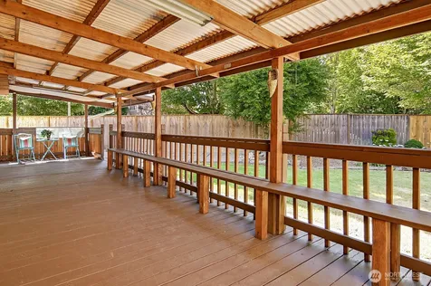 4313 NE 6th Court Renton WA 98059