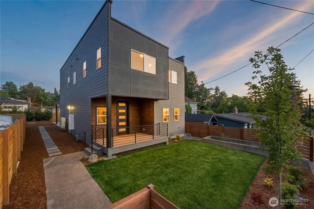 6115 S Cooper Street Seattle WA 98178