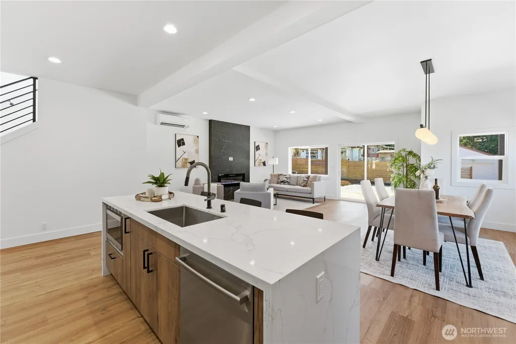 6115 S Cooper Street Seattle WA 98178