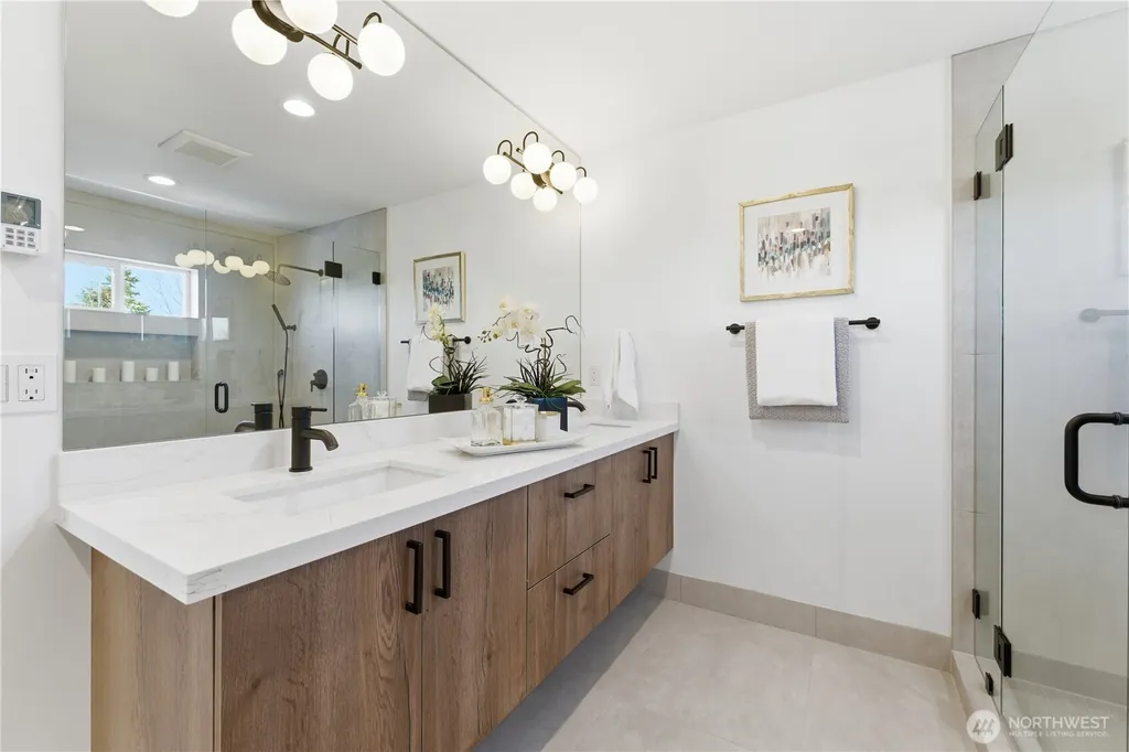 6115 S Cooper Street Seattle WA 98178