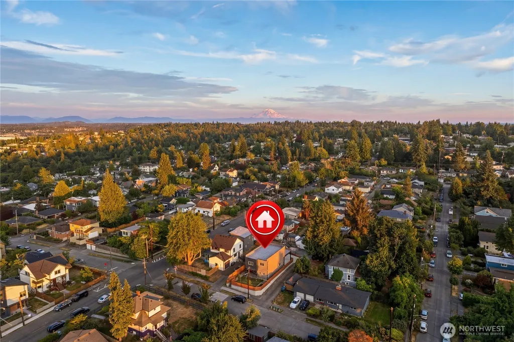 6115 S Cooper Street Seattle WA 98178