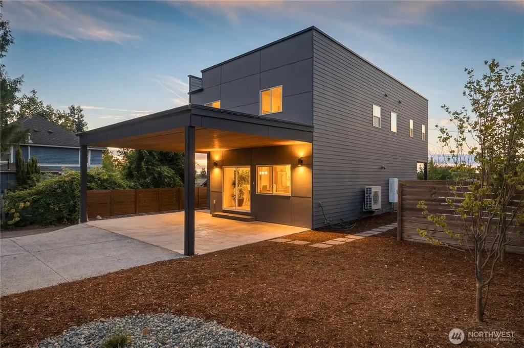 6115 S Cooper Street Seattle WA 98178