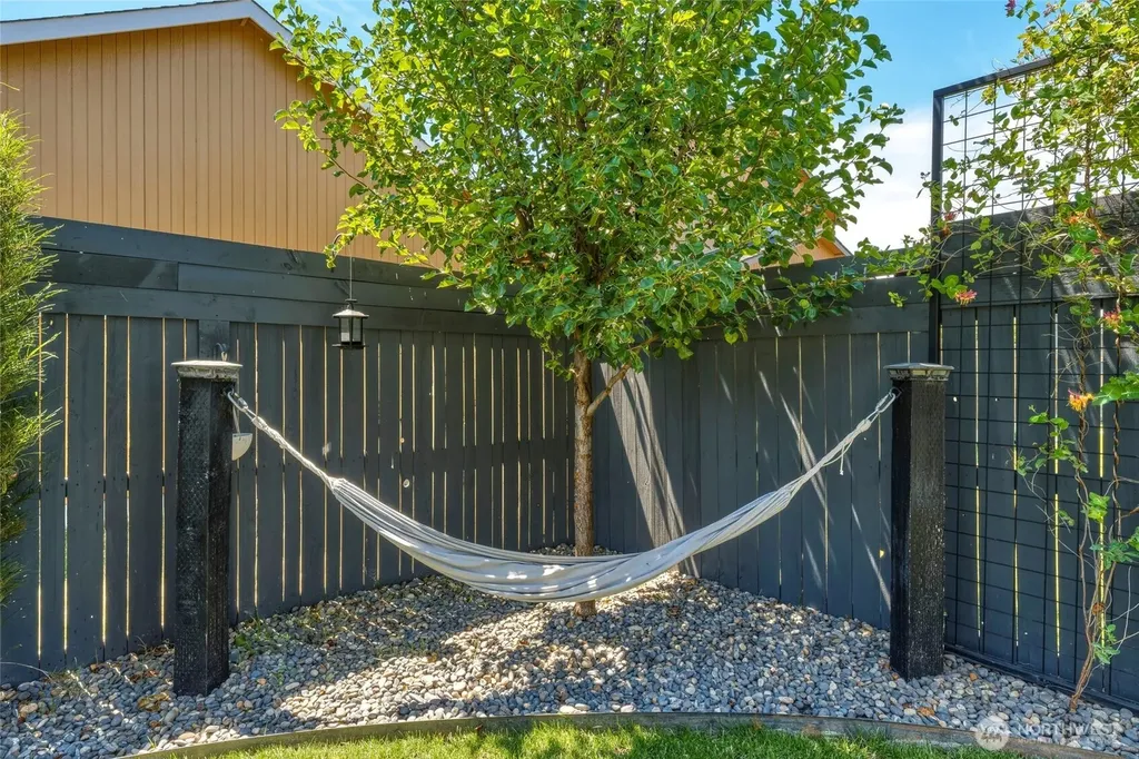 1251 SW Greeley Street College Place WA 99324