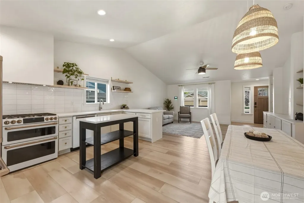 1251 SW Greeley Street College Place WA 99324