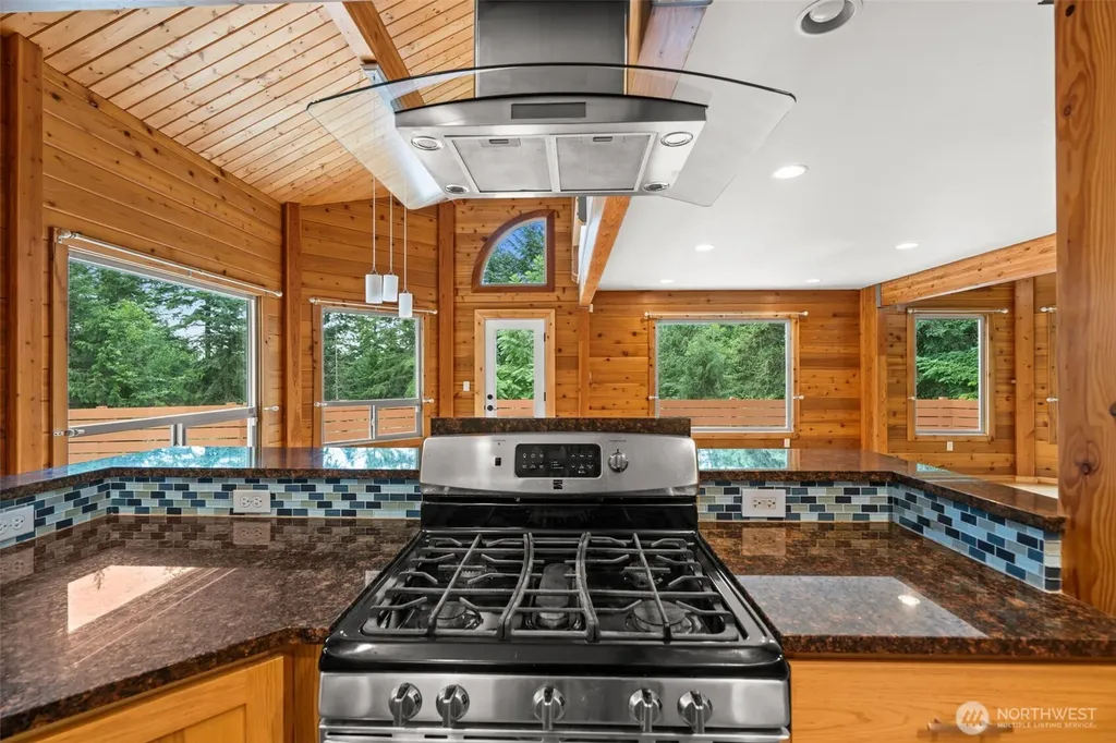 6577 NW Northridge Lane Bremerton WA 98312