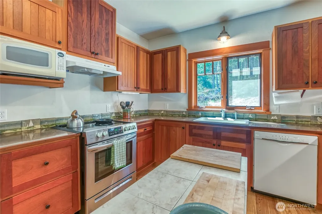 230 Serendipity Lane Orcas Island WA 98243