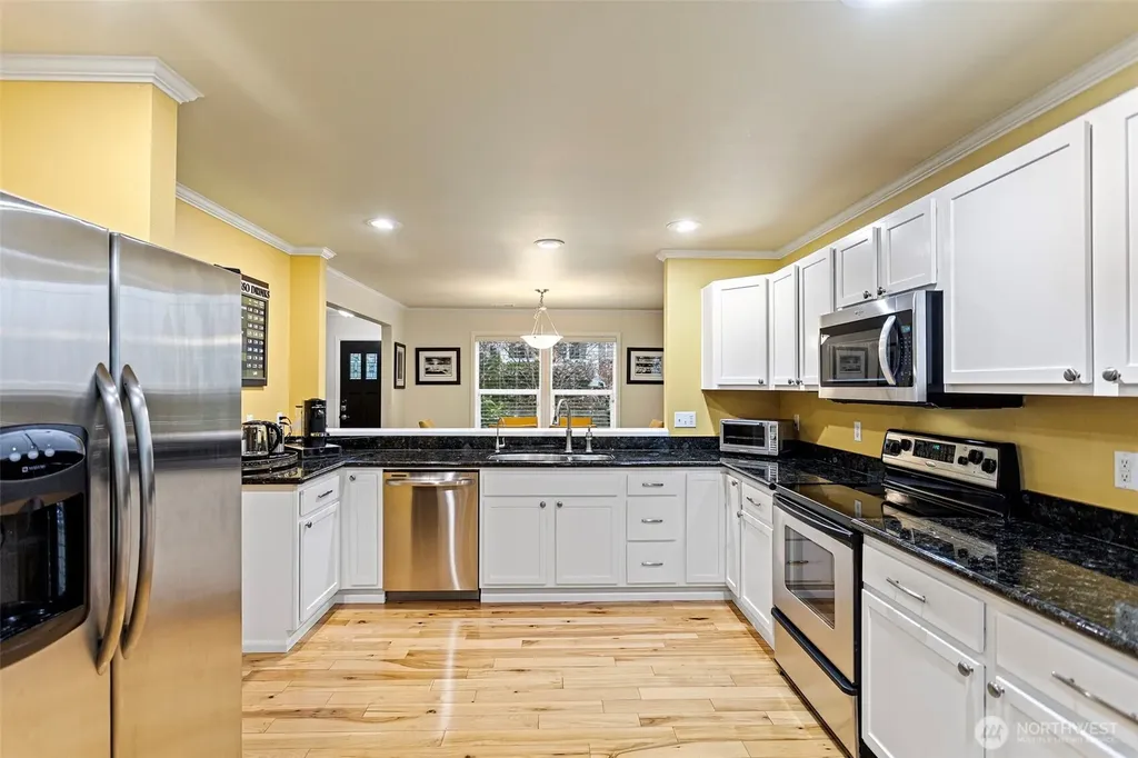 36726 SE Gravenstein Court Snoqualmie WA 98065