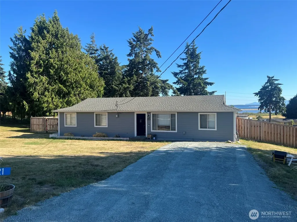 621 Crockett Lake Drive Coupeville WA 98239