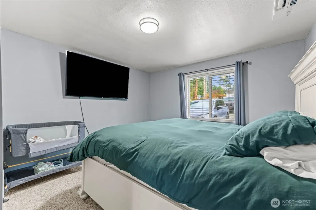 621 Crockett Lake Drive Coupeville WA 98239