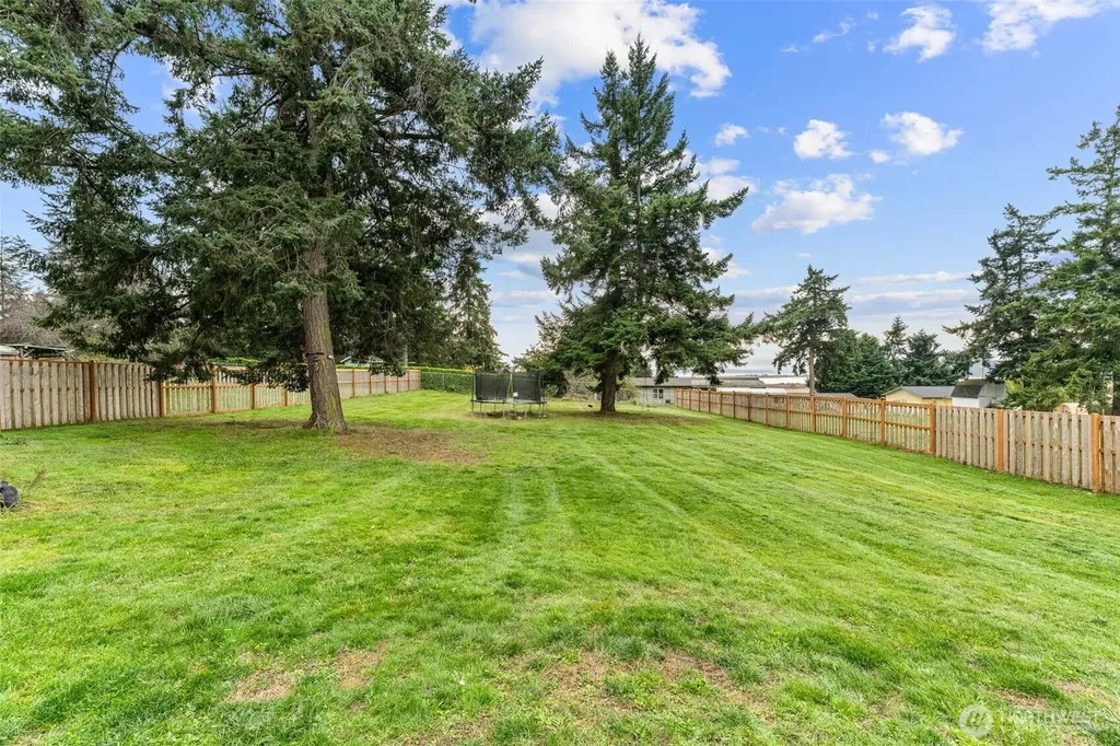 621 Crockett Lake Drive Coupeville WA 98239