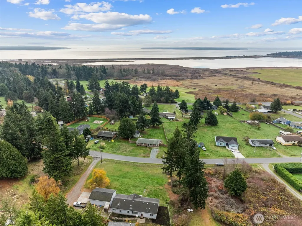 621 Crockett Lake Drive Coupeville WA 98239