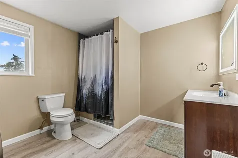621 Crockett Lake Drive Coupeville WA 98239