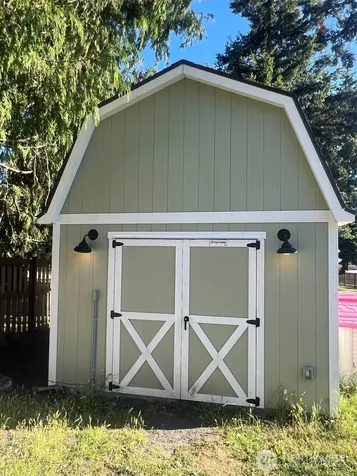 621 Crockett Lake Drive Coupeville WA 98239