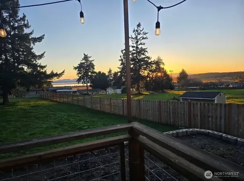 621 Crockett Lake Drive Coupeville WA 98239