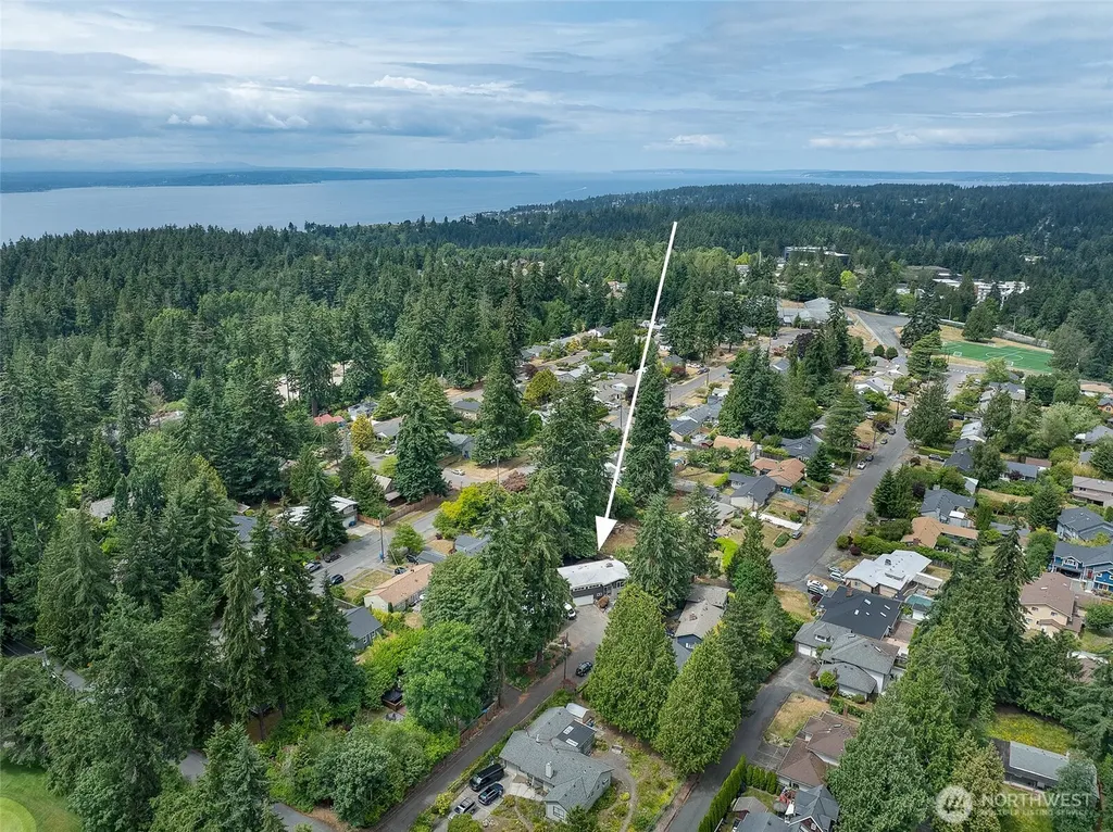 15513 Palatine Lane N Shoreline WA 98133