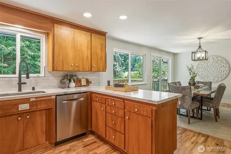 15513 Palatine Lane N Shoreline WA 98133