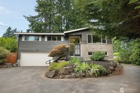 15513 Palatine Lane N Shoreline WA 98133