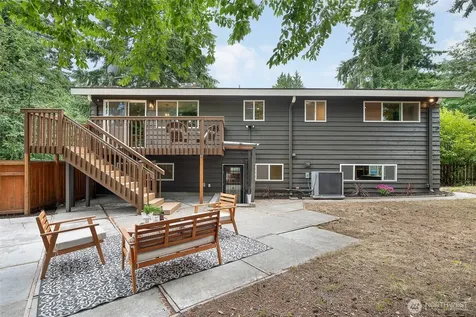 15513 Palatine Lane N Shoreline WA 98133