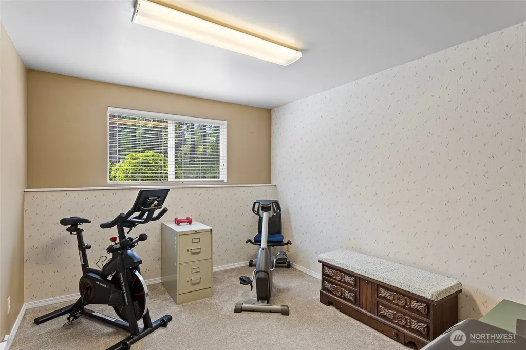 17729 S Tapps Drive E Lake Tapps WA 98391