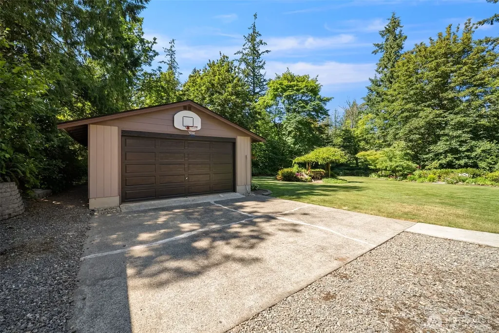 17729 S Tapps Drive E Lake Tapps WA 98391