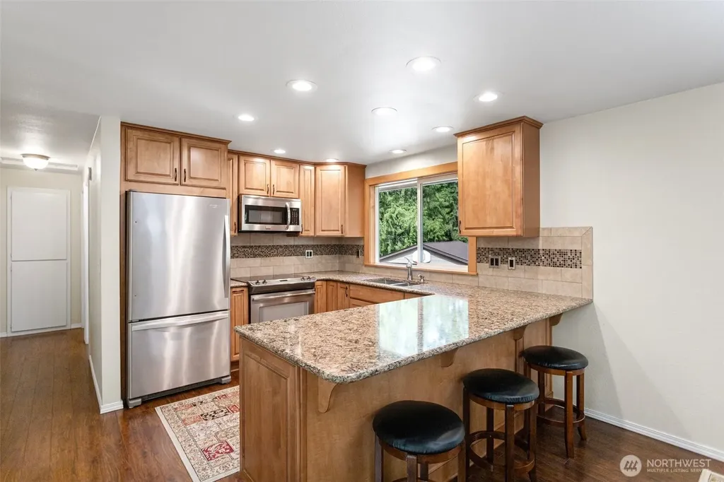 17729 S Tapps Drive E Lake Tapps WA 98391