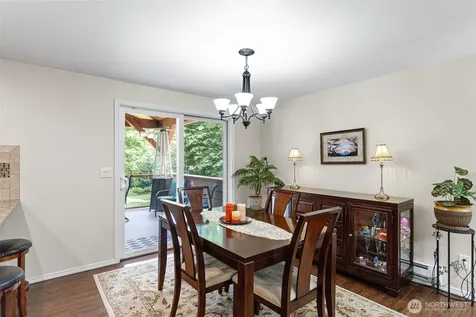 17729 S Tapps Drive E Lake Tapps WA 98391