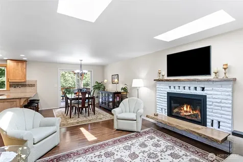 17729 S Tapps Drive E Lake Tapps WA 98391