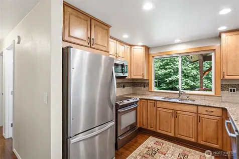 17729 S Tapps Drive E Lake Tapps WA 98391