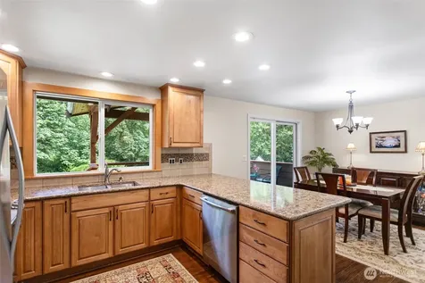 17729 S Tapps Drive E Lake Tapps WA 98391