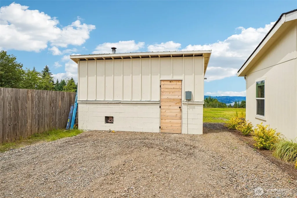 818 Kool Road Kelso WA 98626