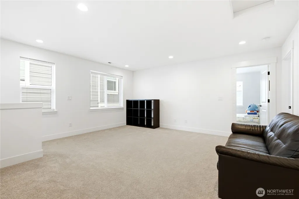 1488 243rd Place NE Sammamish WA 98074