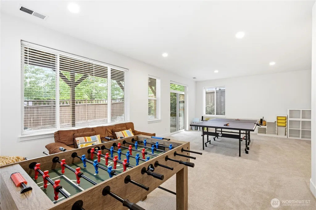 1488 243rd Place NE Sammamish WA 98074