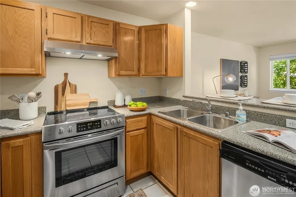 12406 SE 31st Street Bellevue WA 98005
