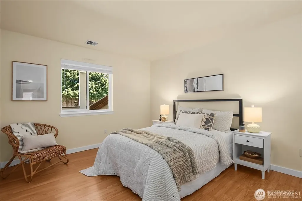 12406 SE 31st Street Bellevue WA 98005