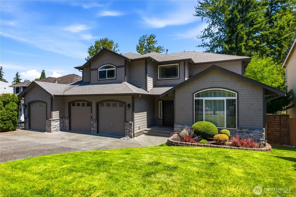 35826 9th Avenue SW Federal Way WA 98023