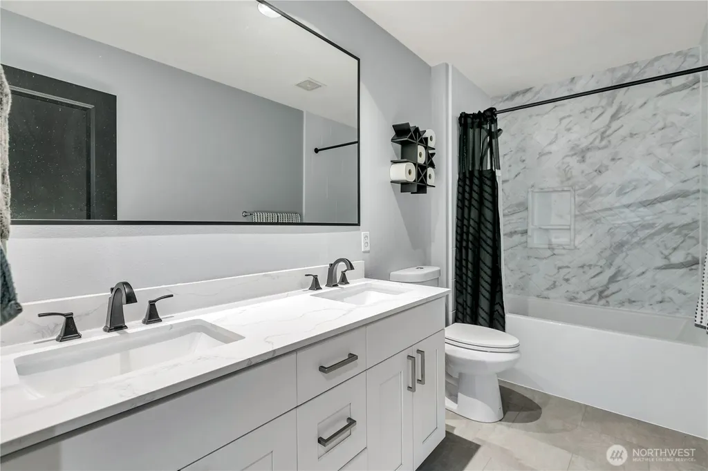 35826 9th Avenue SW Federal Way WA 98023