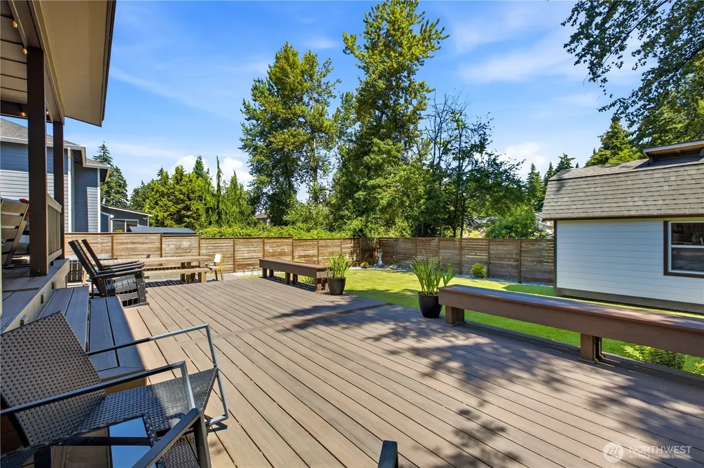 35826 9th Avenue SW Federal Way WA 98023