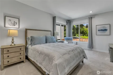 35826 9th Avenue SW Federal Way WA 98023