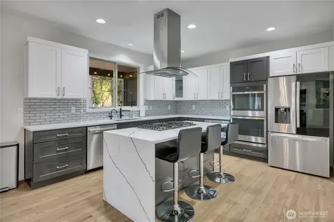 35826 9th Avenue SW Federal Way WA 98023
