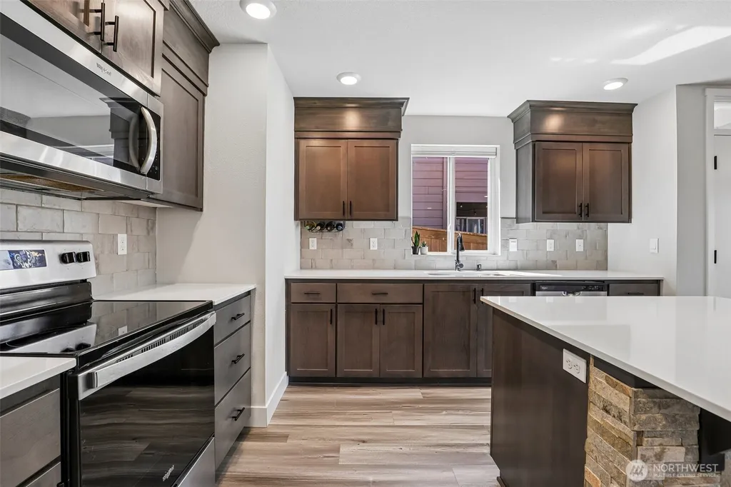 922 NW 175th Way Ridgefield WA 98642