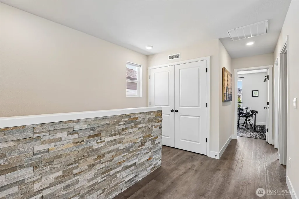 922 NW 175th Way Ridgefield WA 98642