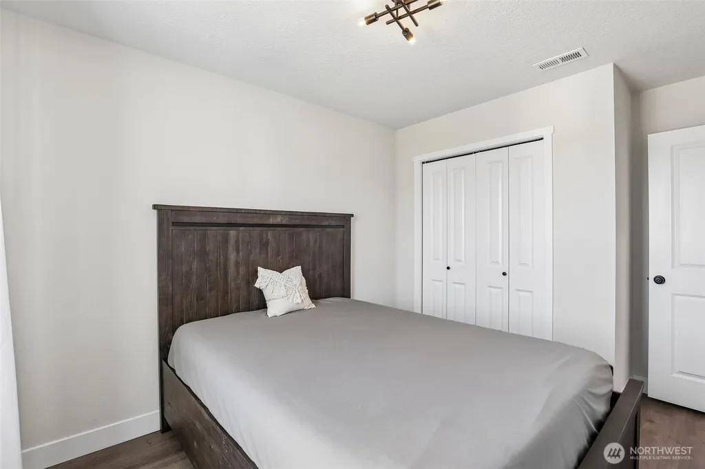 922 NW 175th Way Ridgefield WA 98642