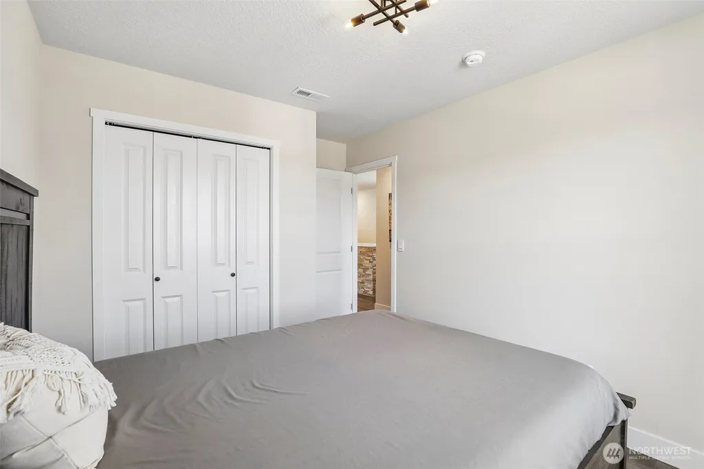 922 NW 175th Way Ridgefield WA 98642
