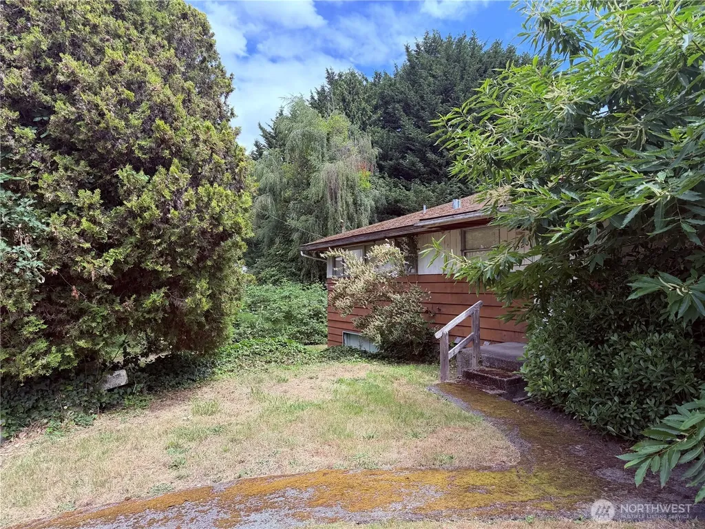 1520 102nd Avenue NE Bellevue WA 98004