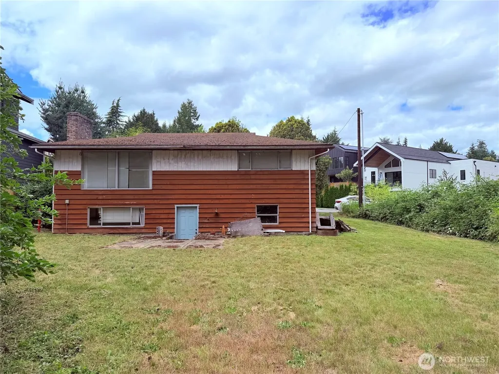 1520 102nd Avenue NE Bellevue WA 98004