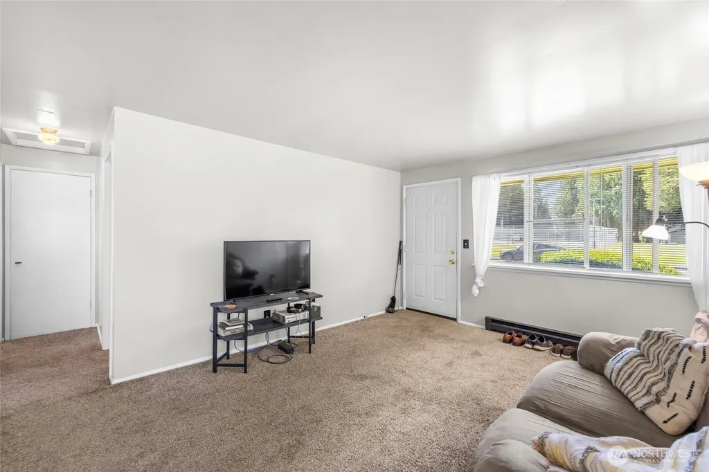 1019 Washington Avenue Burlington WA 98233